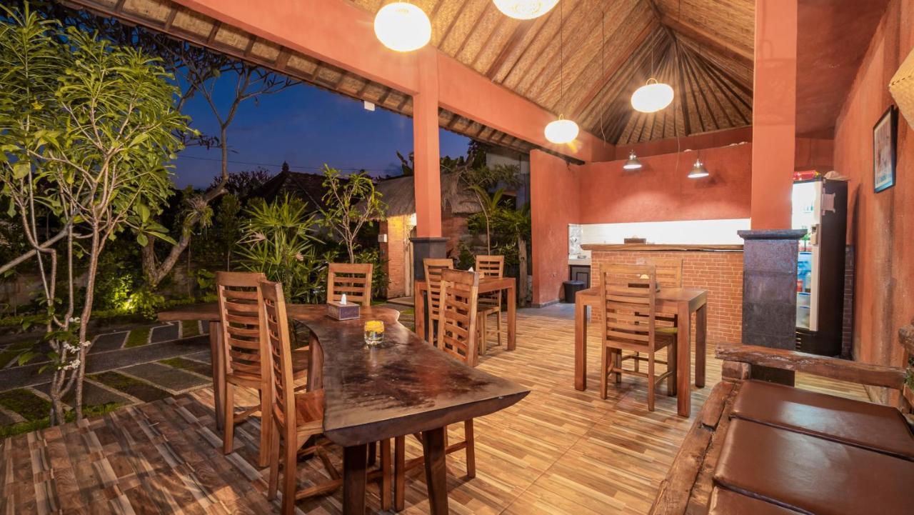 Saka House Hotel Ubud Exterior foto